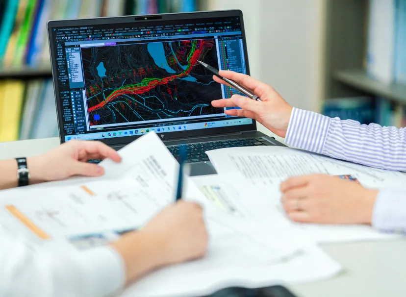 設計 構想をもとに、施工できる“かたち”へ落とし込む。